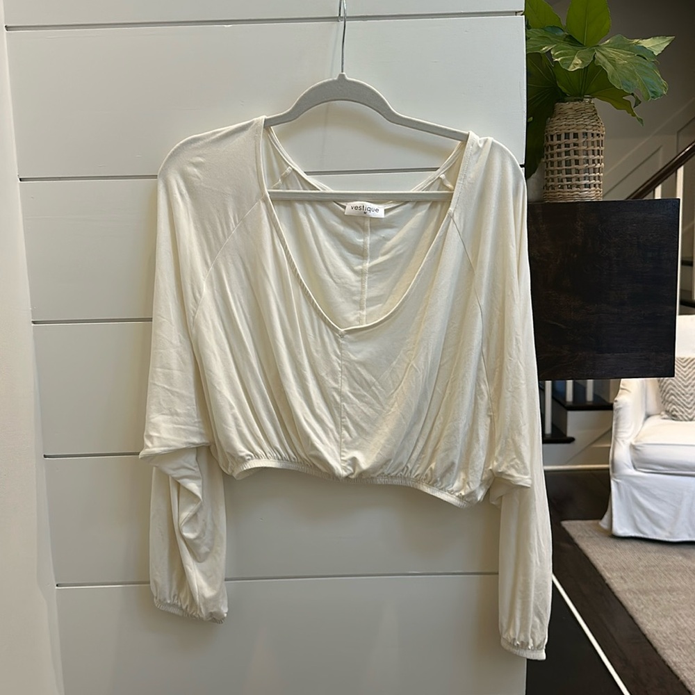 Vestique crop top